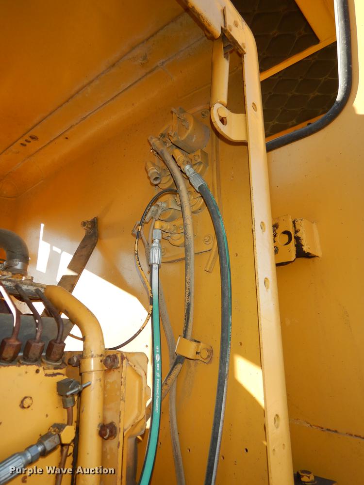 image for item J5622 1975 Caterpillar 140G motor grader