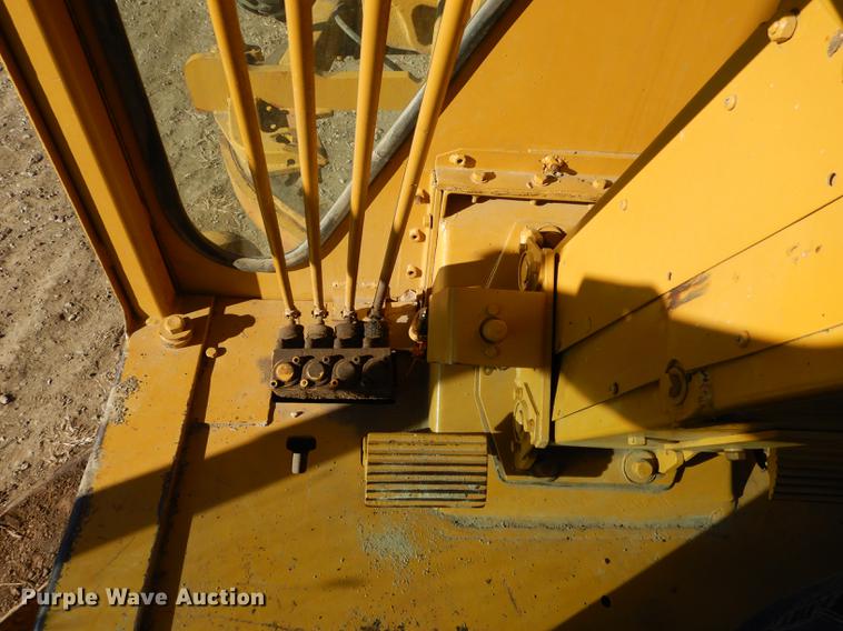 image for item J5622 1975 Caterpillar 140G motor grader