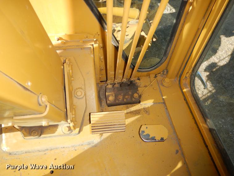 image for item J5622 1975 Caterpillar 140G motor grader