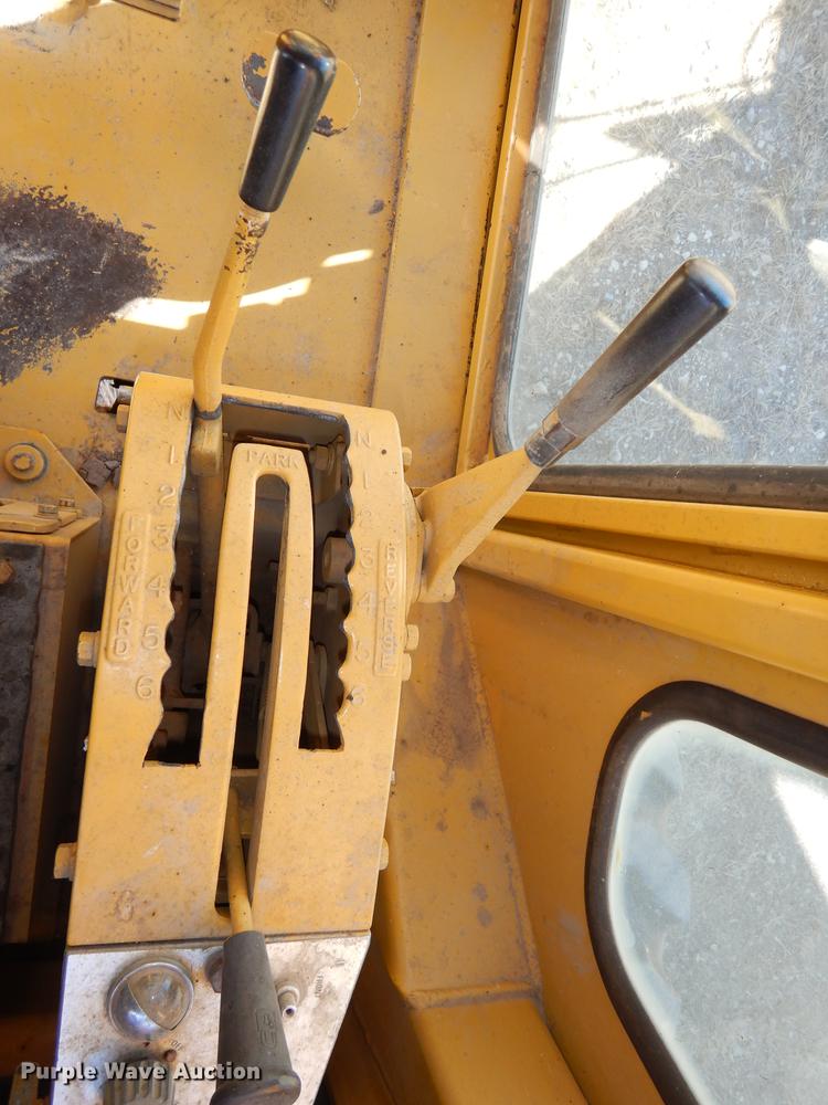 image for item J5622 1975 Caterpillar 140G motor grader