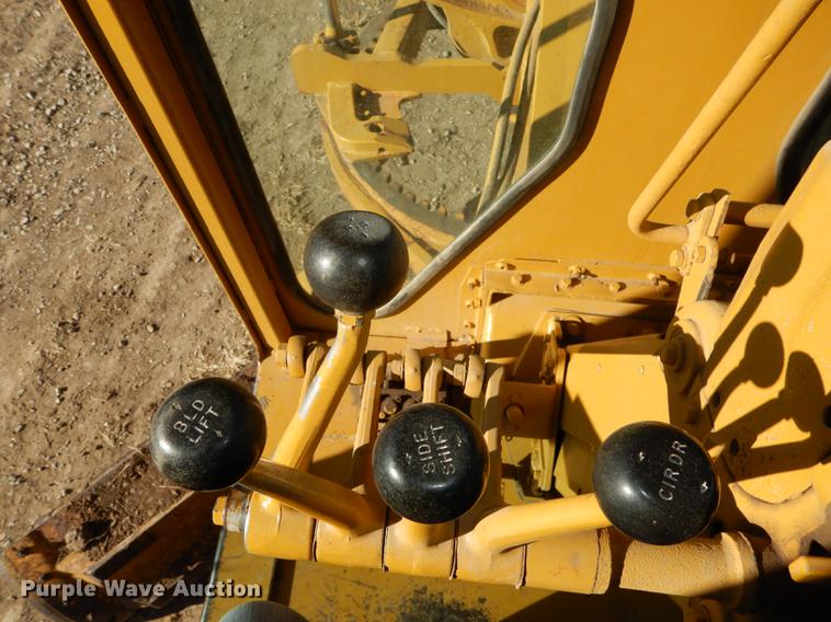 image for item J5622 1975 Caterpillar 140G motor grader