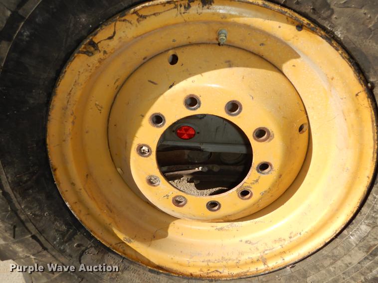 image for item J5622 1975 Caterpillar 140G motor grader