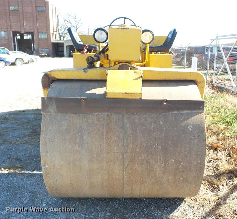 image for item J8553 Hyster C350B double drum roller