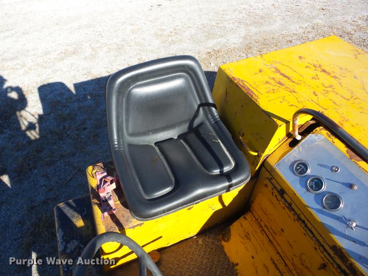 image for item J8553 Hyster C350B double drum roller