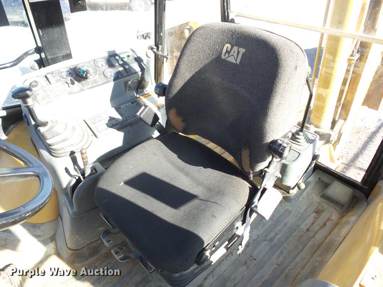 image for item J8554 1998 Caterpillar 416C backhoe