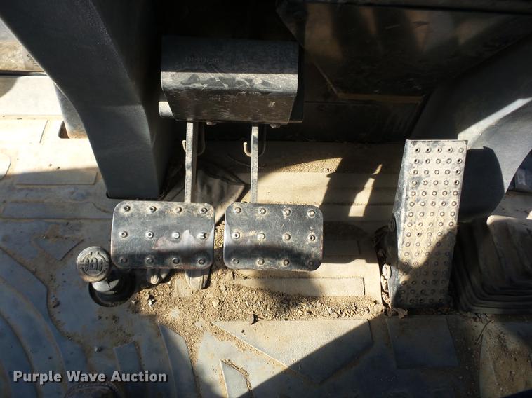 image for item J8554 1998 Caterpillar 416C backhoe