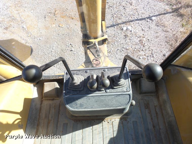 image for item J8554 1998 Caterpillar 416C backhoe