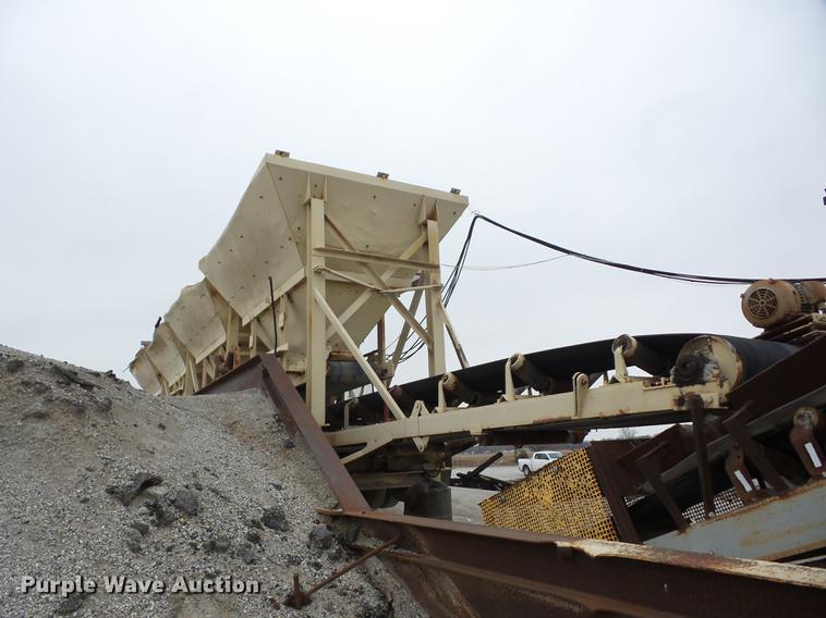 image for item J8561 Boeing four bin cold feed hopper