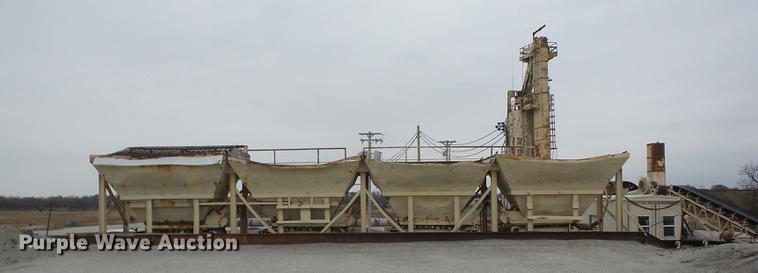 image for item J8561 Boeing four bin cold feed hopper