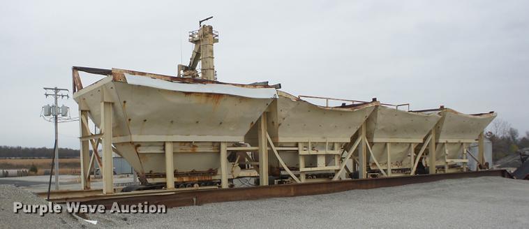 image for item J8561 Boeing four bin cold feed hopper