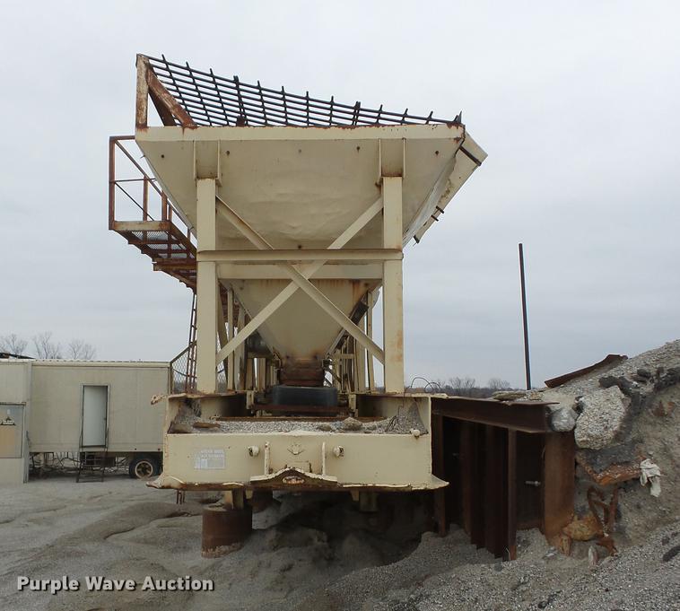 image for item J8561 Boeing four bin cold feed hopper