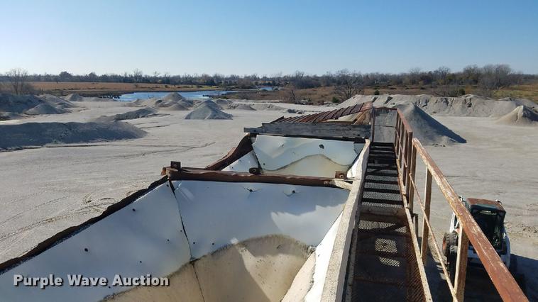 image for item J8561 Boeing four bin cold feed hopper