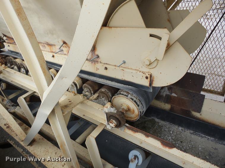 image for item J8561 Boeing four bin cold feed hopper