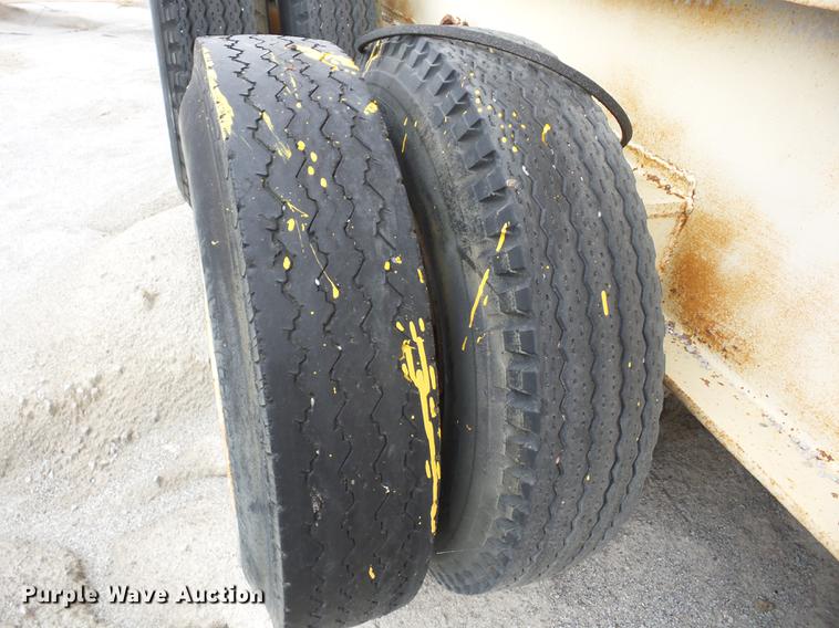 image for item J8561 Boeing four bin cold feed hopper