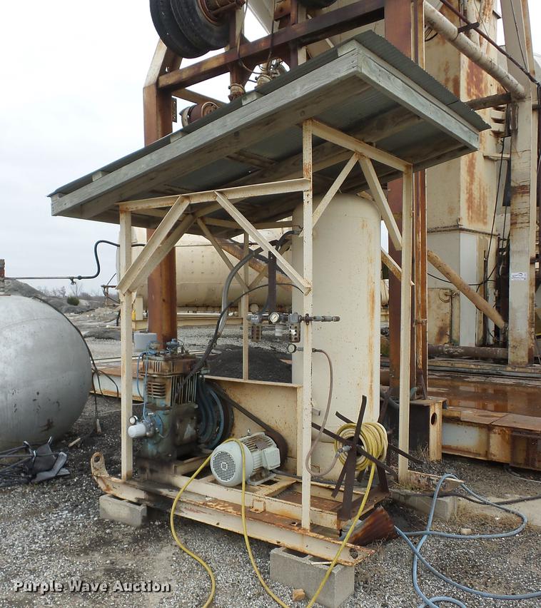 image for item J8562 Quincy 350 air compressor