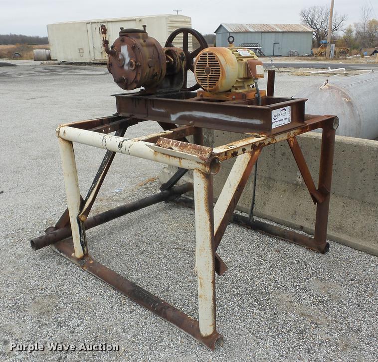 image for item J8563 Skid mounted oil transfer pump