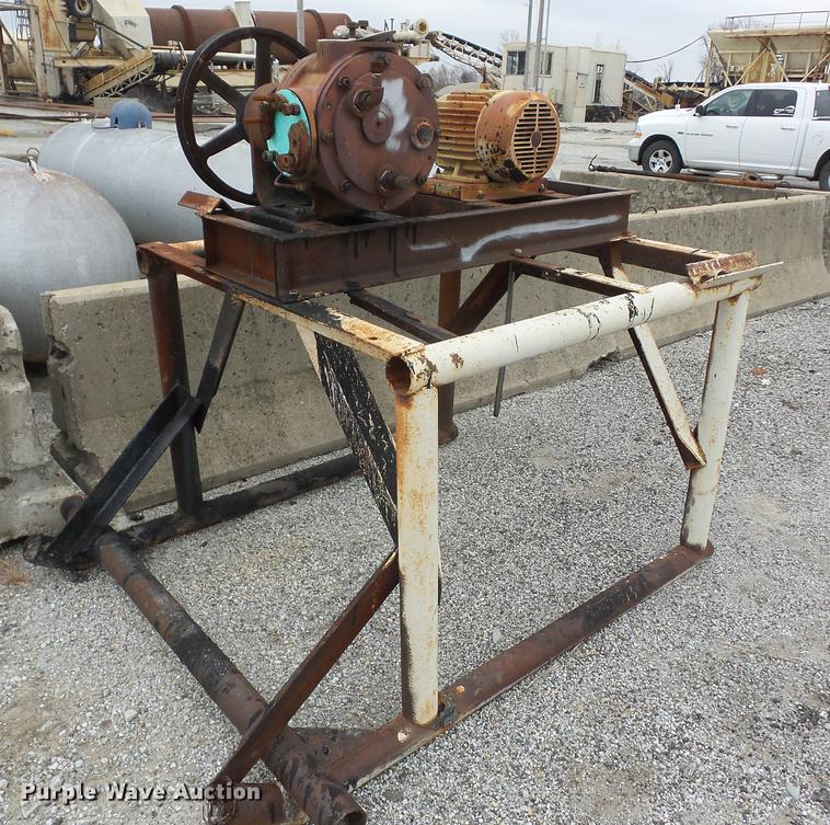 image for item J8563 Skid mounted oil transfer pump