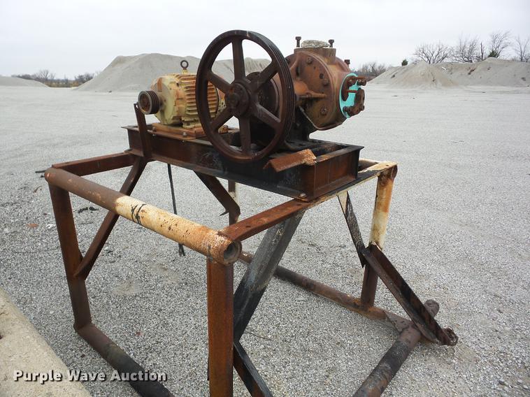 image for item J8563 Skid mounted oil transfer pump