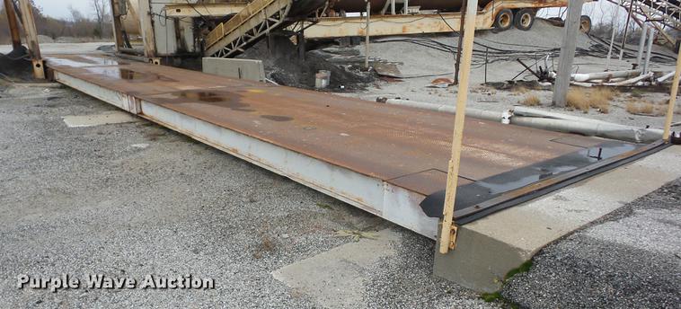 image for item J8568 Truck platform scale