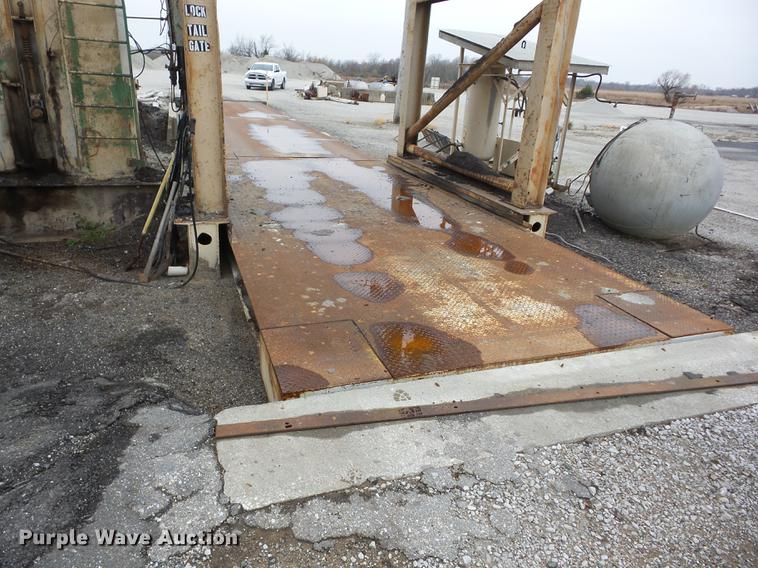 image for item J8568 Truck platform scale