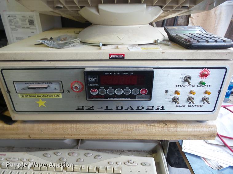 image for item J8568 Truck platform scale