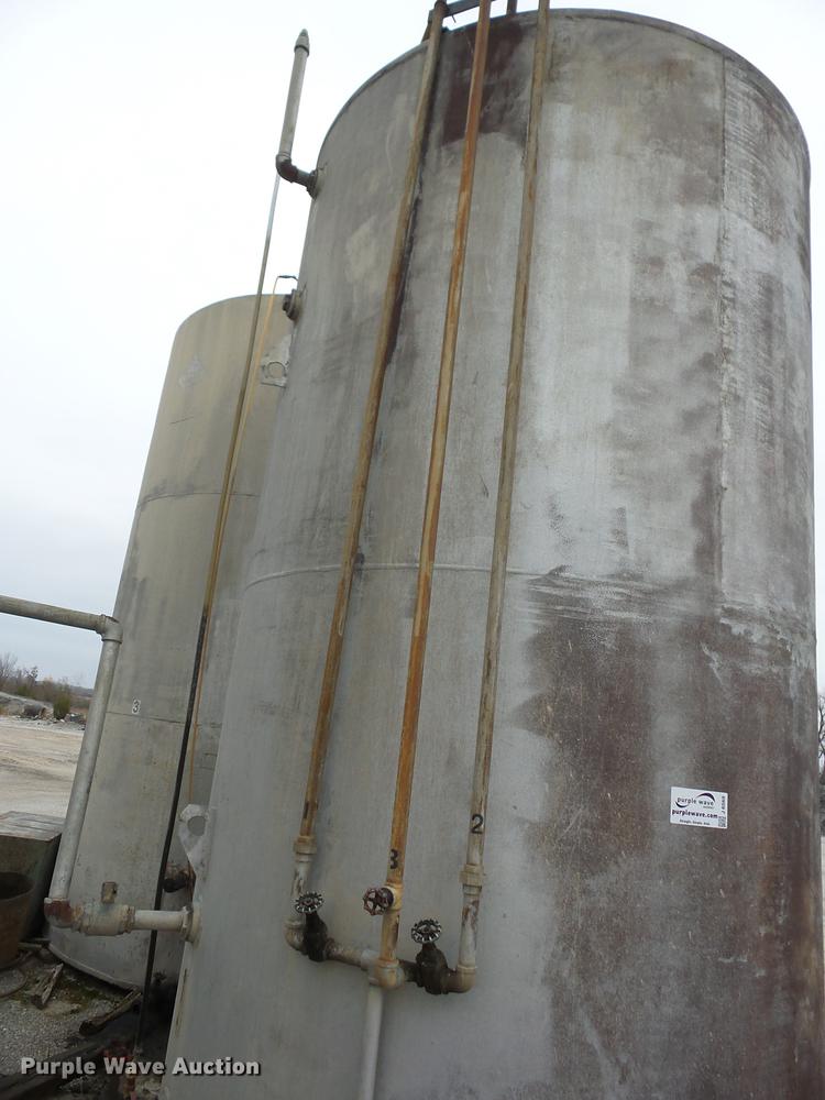 image for item J8569 (3) fuel oil tanks