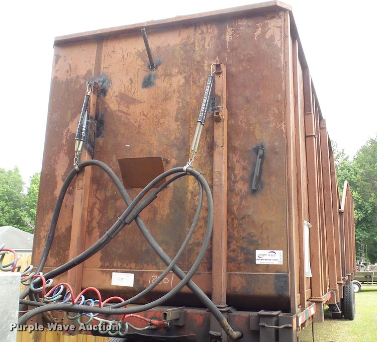 image for item K3871 1980 Debris trailer with grapple