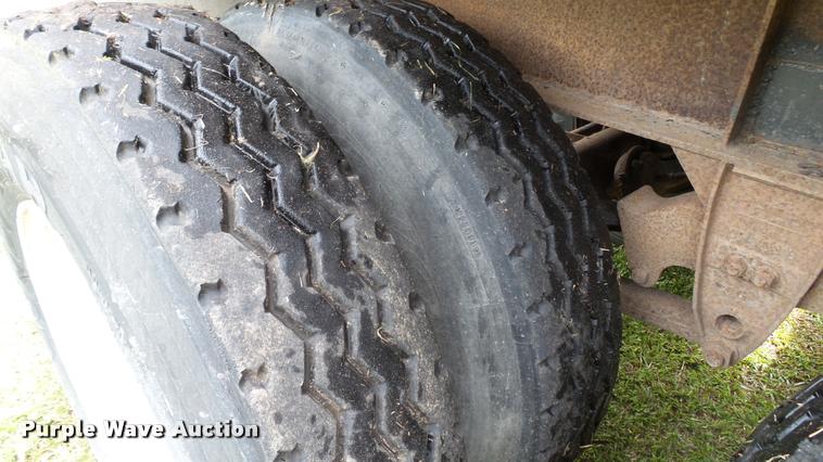 image for item K3871 1980 Debris trailer with grapple