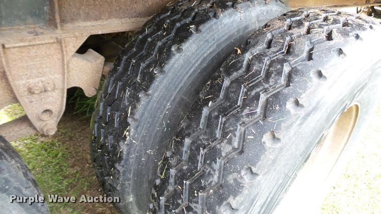 image for item K3871 1980 Debris trailer with grapple