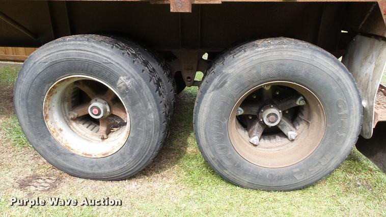 image for item K3871 1980 Debris trailer with grapple