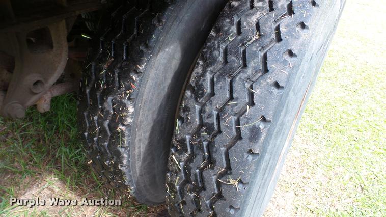 image for item K3871 1980 Debris trailer with grapple