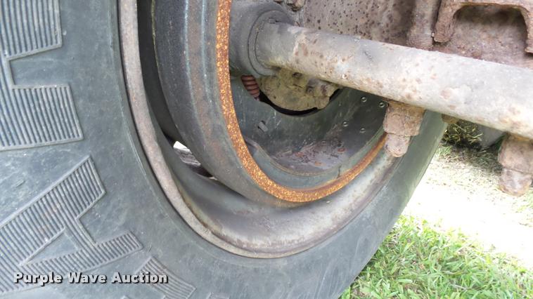 image for item K3871 1980 Debris trailer with grapple