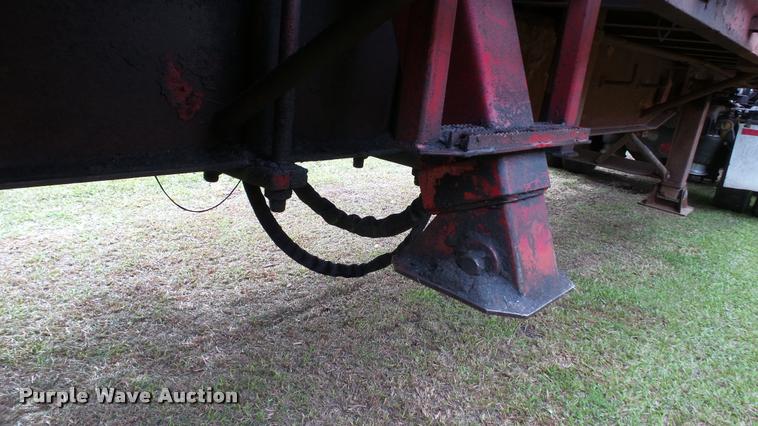 image for item K3871 1980 Debris trailer with grapple