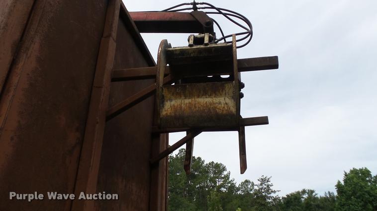 image for item K3871 1980 Debris trailer with grapple