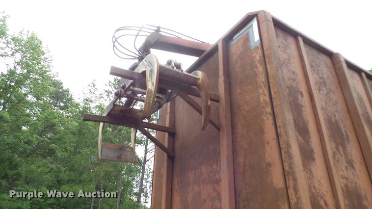 image for item K3871 1980 Debris trailer with grapple