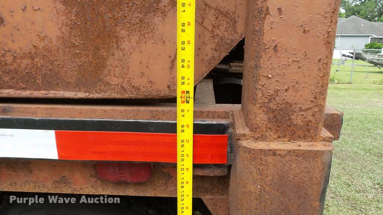 image for item K3871 1980 Debris trailer with grapple