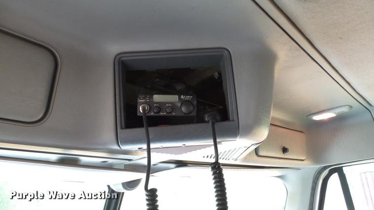 image for item K3872 2005 Freightliner Columbia semi truck