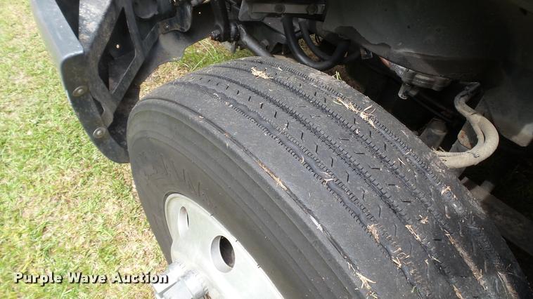 image for item K3872 2005 Freightliner Columbia semi truck