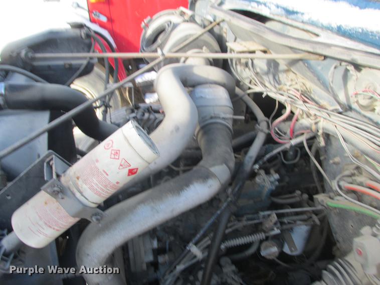 image for item K6082 1994 International 4900 vacuum truck
