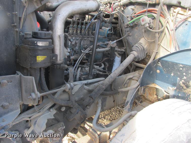 image for item K6082 1994 International 4900 vacuum truck