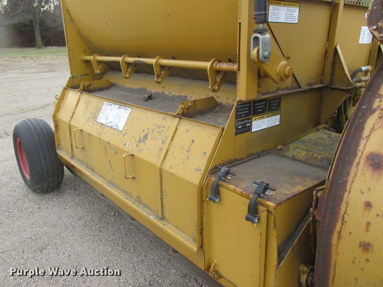 image for item K6083 HayBuster 2544 straw blower