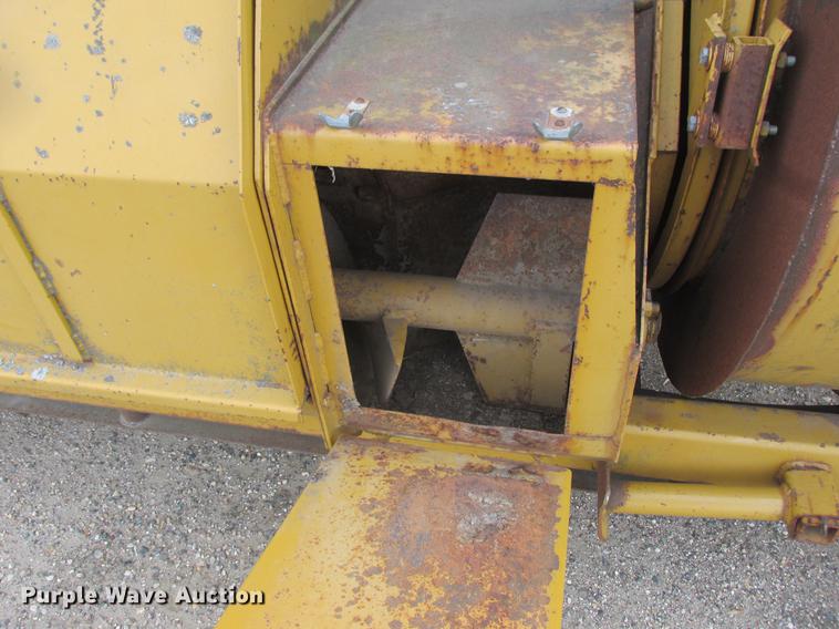 image for item K6083 HayBuster 2544 straw blower