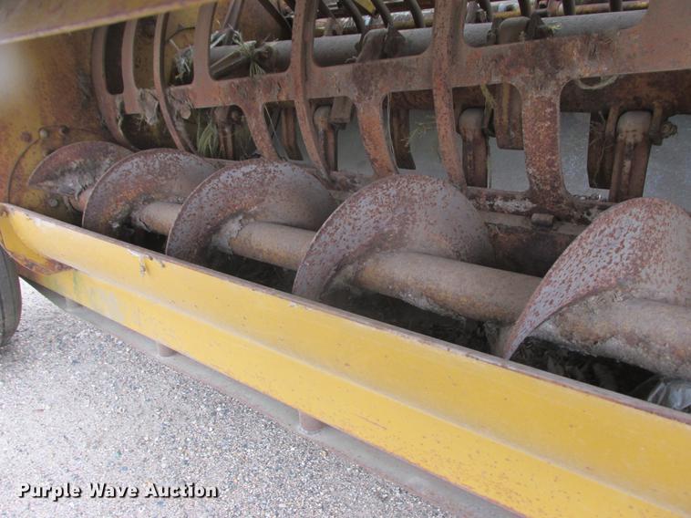 image for item K6083 HayBuster 2544 straw blower