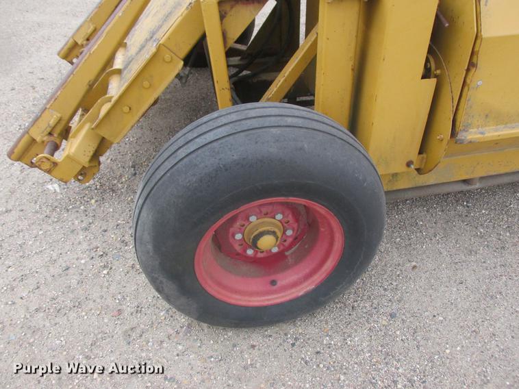 image for item K6083 HayBuster 2544 straw blower