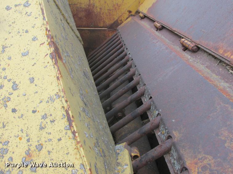 image for item K6083 HayBuster 2544 straw blower