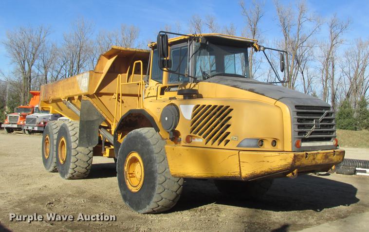 image for item K6086 2003 Volvo A35D haul truck