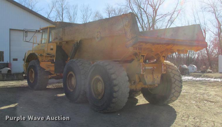image for item K6086 2003 Volvo A35D haul truck