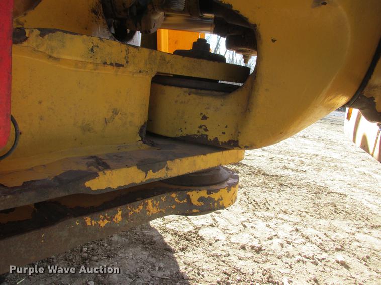 image for item K6086 2003 Volvo A35D haul truck