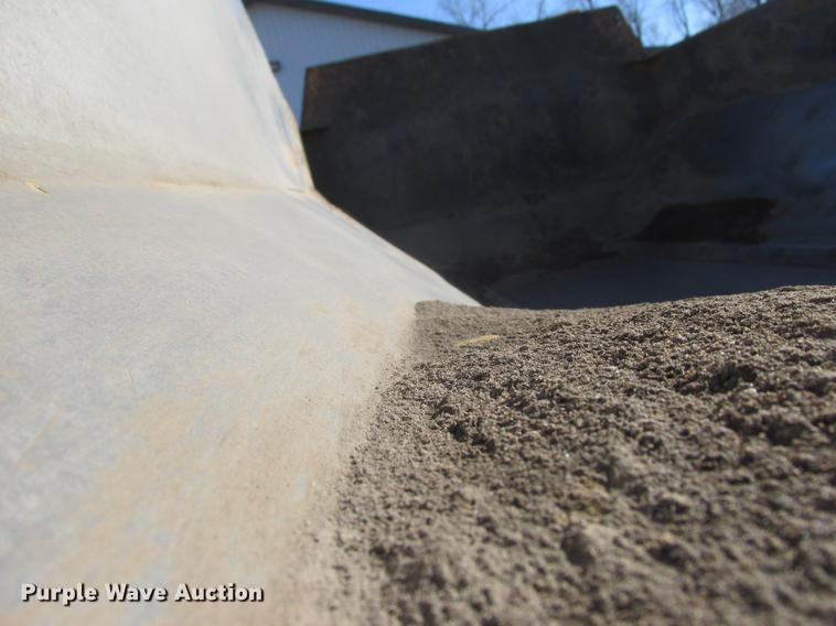 image for item K6086 2003 Volvo A35D haul truck