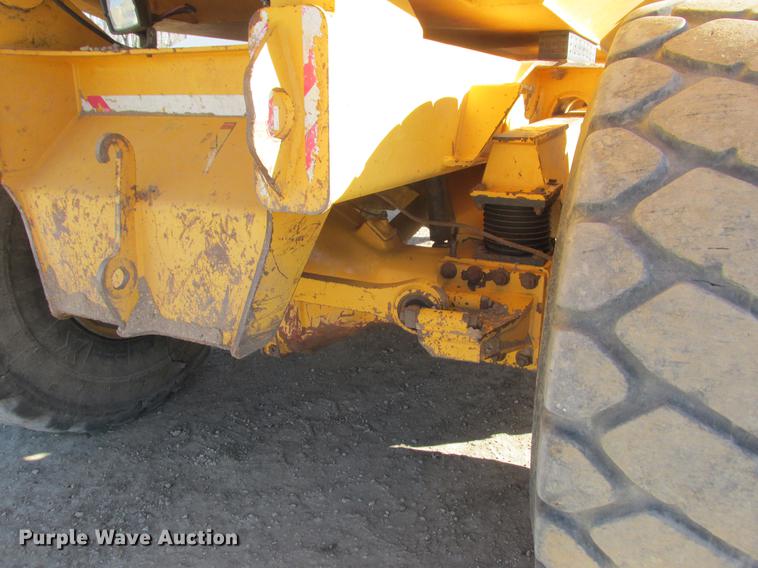 image for item K6086 2003 Volvo A35D haul truck